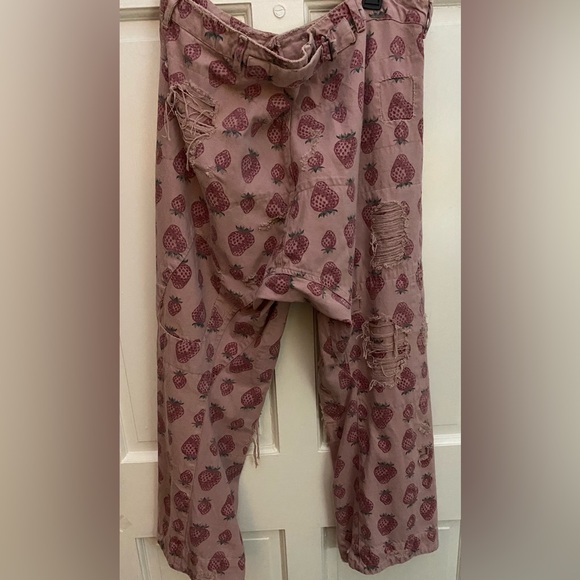 Strawberry Provision Sweet Kiss Trousers #319 - Picture 6 of 6